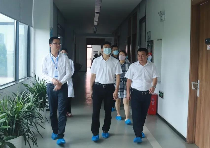 ɭ��������-׷�󿵽�,����һ������