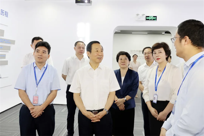 ɭ��������-׷�󿵽�,����һ������