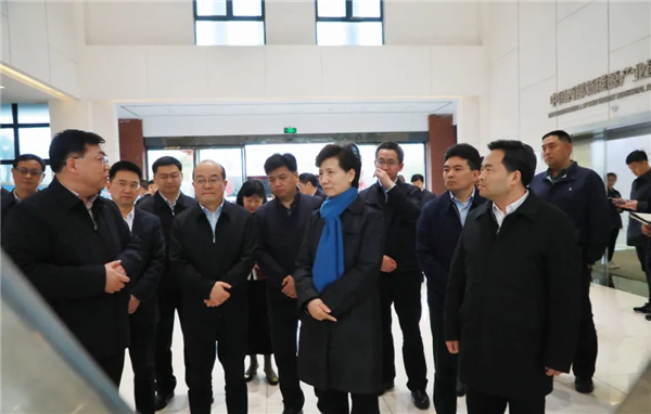 ɭ��������-׷�󿵽�,����һ������