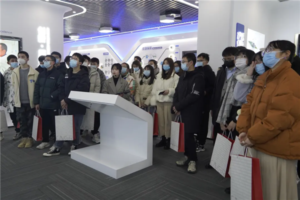 ɭ��������-׷�󿵽�,����һ������