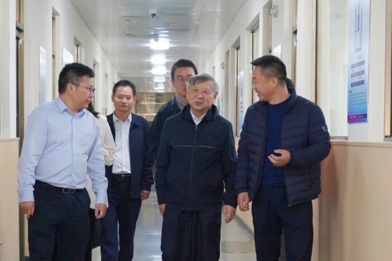 ɭ��������-׷�󿵽�,����һ������