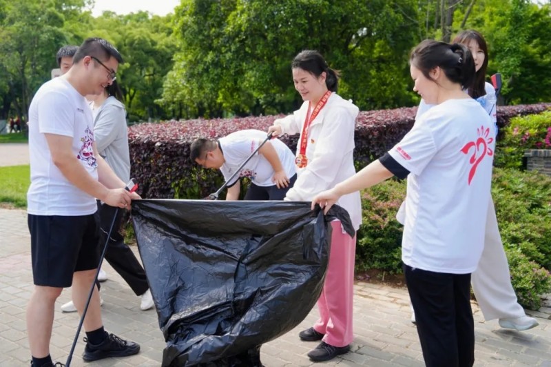 ɭ��������-׷�󿵽�,����һ������