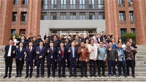 Global Collaboration of Industry, Academia, and Research to Promote the Development of the Global New Energy Industry | Official Launch of the ��Indonesian Ministry of Energy and Mineral Resources��CNGR��Central South University�� Joint Training Program